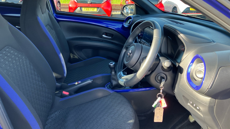 Toyota Aygo X 1.0 VVT-i Edge 5dr Petrol Hatchback